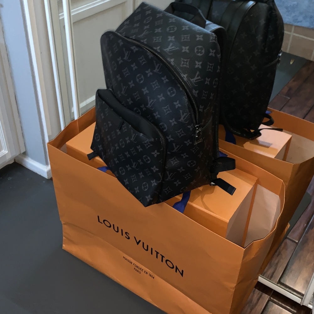 Louis Vuitton Black Backpack (Discovery)